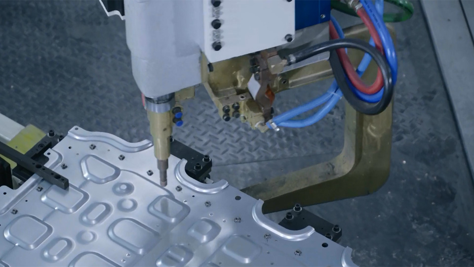 02焊鉗工作站案例視頻 02焊鉗工作站案例視頻